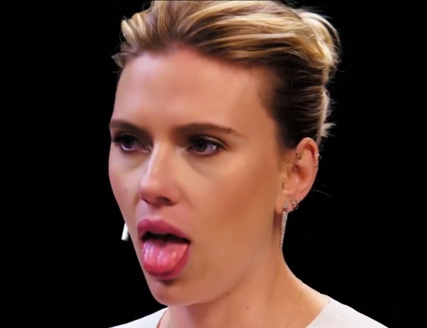 Scarlett johansson lettting reporter lick her