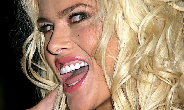 Anna Nicole Smith Tongue