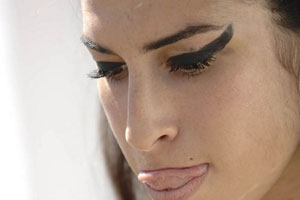 Amy Winehouse Tongue