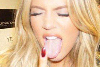 Khloe Kardashian Tongue