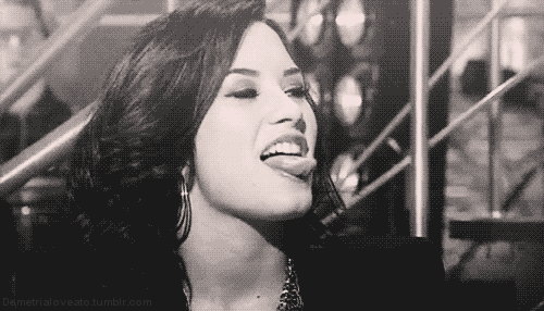 Demo-Lovato-Tongue-0039